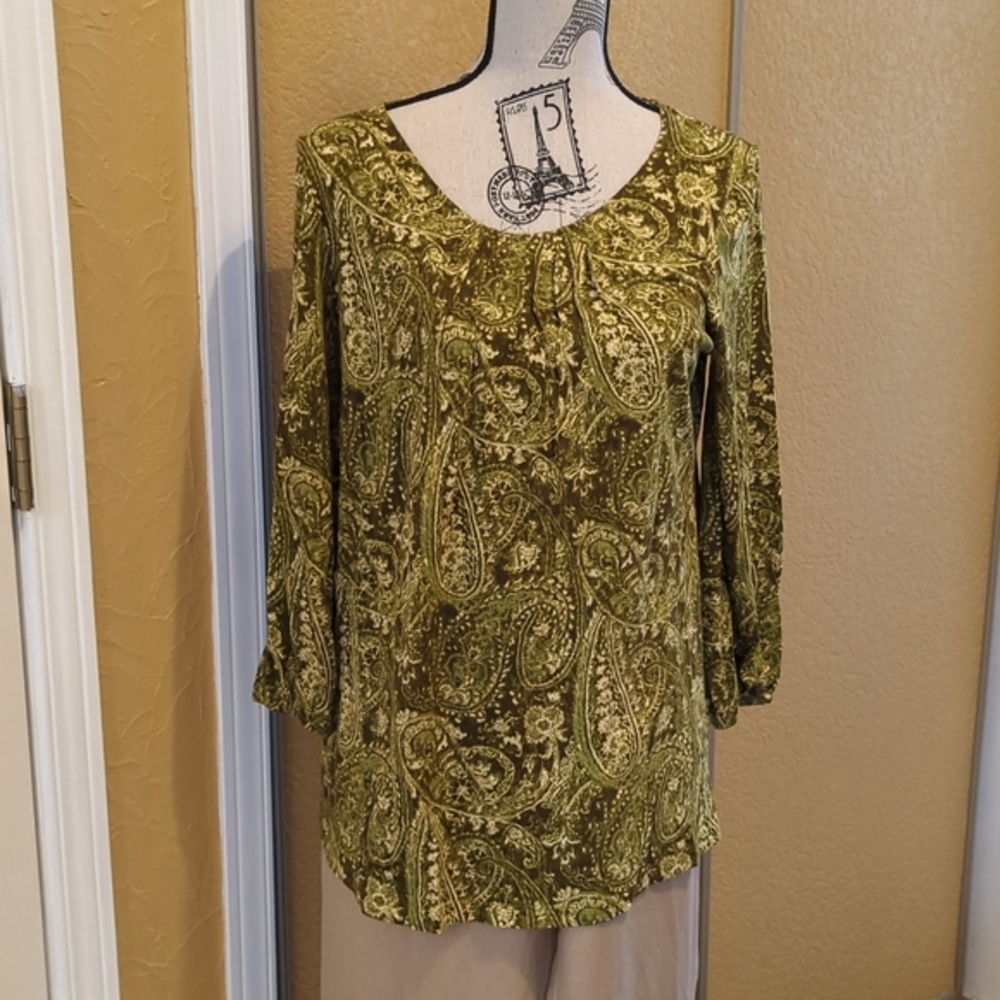 Liz Claiborne Green & Gold Scoop Neck  Top with 3/4 Sleeve